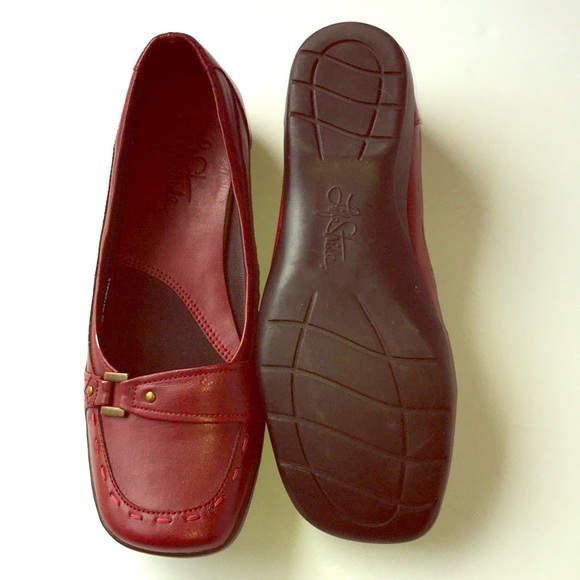 lifestride red flats